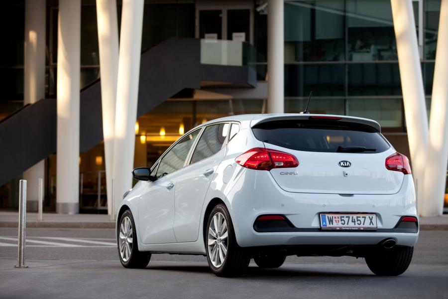  Kia cee&rsquo;d 2012 года  (фото 49 из 72)